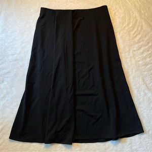❣️5 FOR $15!❣️ Worthington | Woman’s black aline skirt with pleat in front